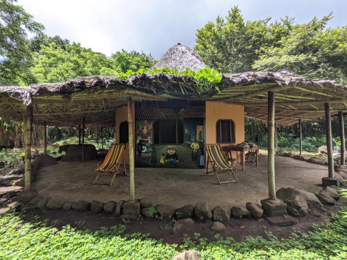 Finca Del Sol Eco Lodge Santa Cruz Exterior photo